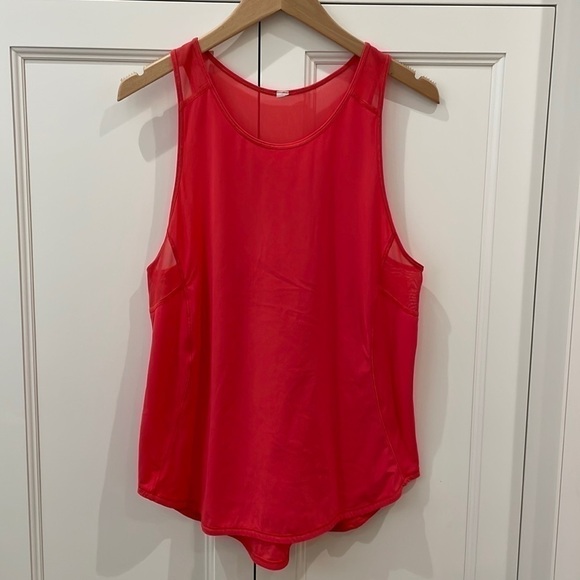 Lululemon Coral Tank top with Mesh Inserts—Pretty & Lightweight—Excellent Cond. - Picture 1 of 6